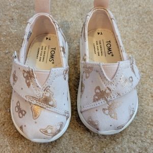 Baby Tom's shoes